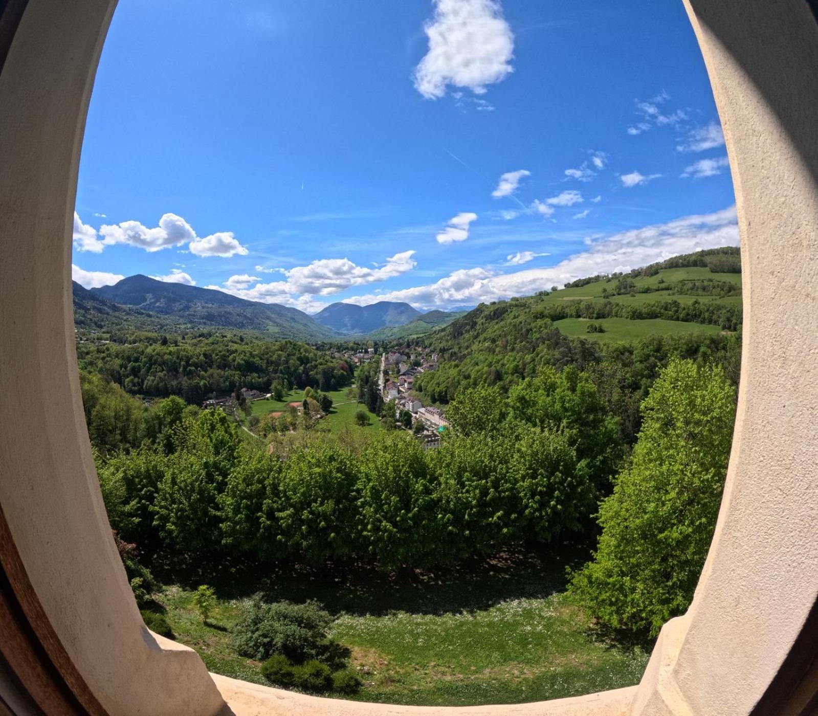Le Belvedere De La Grand Croix Dans Le Chateau D'Uriage Saint-Martin-dʼUriage Eksteriør billede